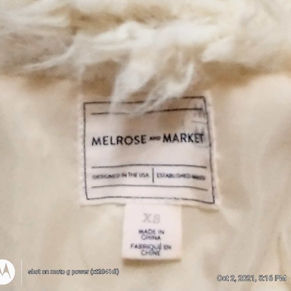 **Melrose & Market** Faux Fur Vest - Picture 4 of 5